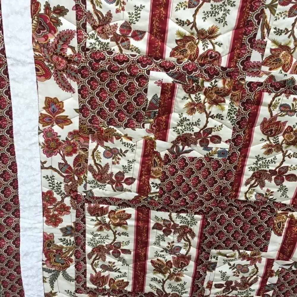 NWT Hand Crafted Elizabethan Tulip Print Quilt